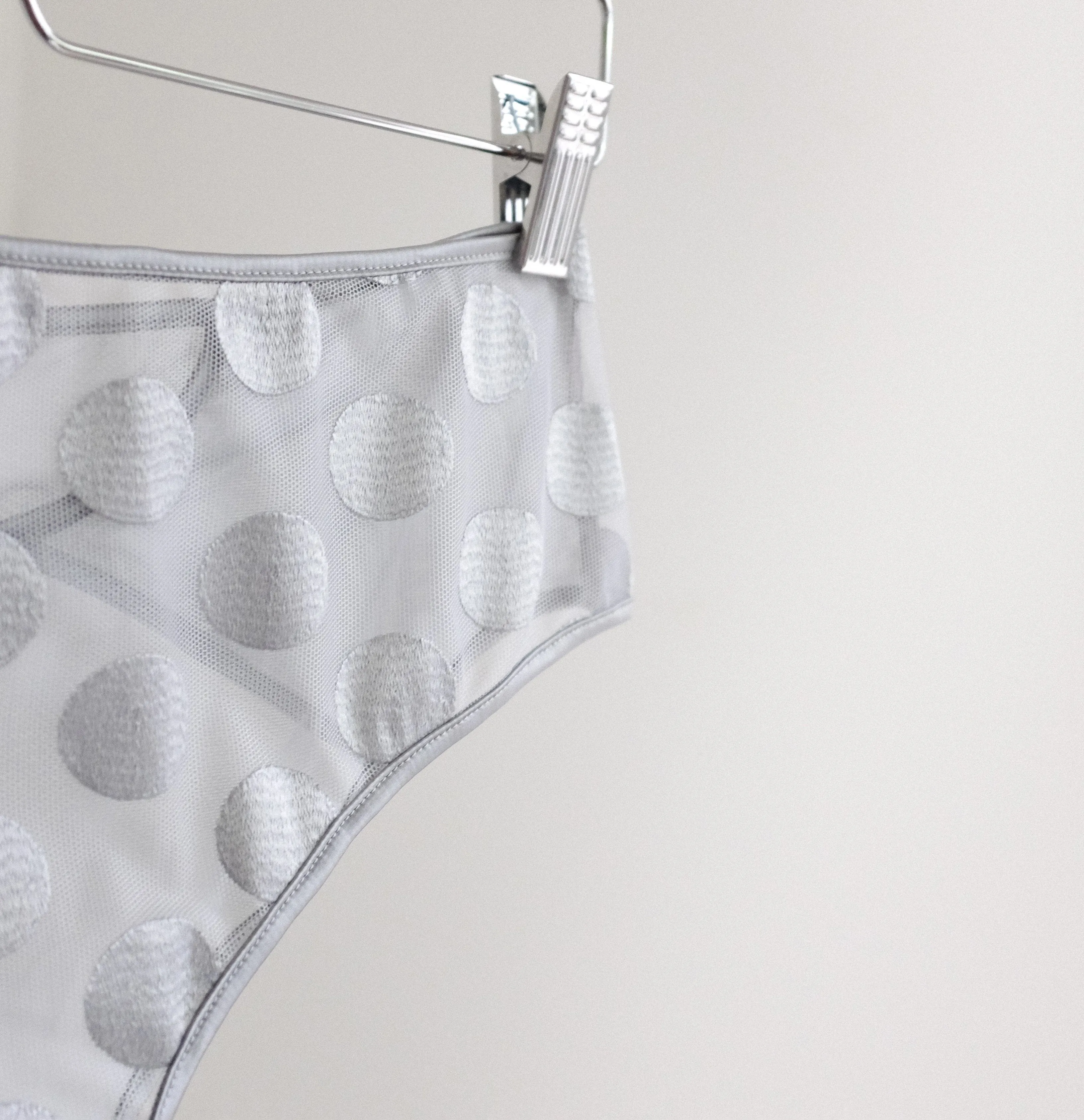 Spot detail shorty [Silver]